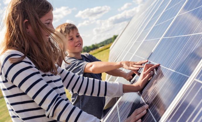 Grid Decarbonization & Decentralization